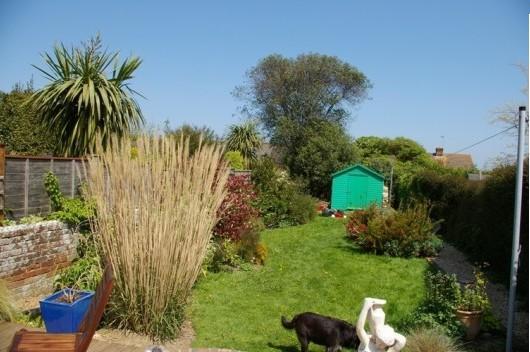 ENCLOSED GARDEN
