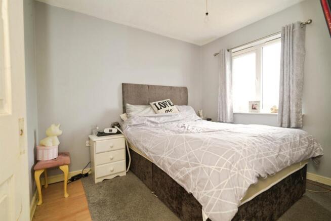 3 bed Semi-Detached for sale Image 6