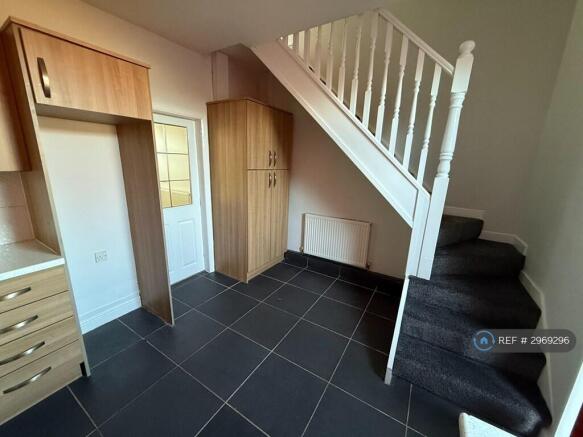 2 bed End of Terrace to rent Image 4