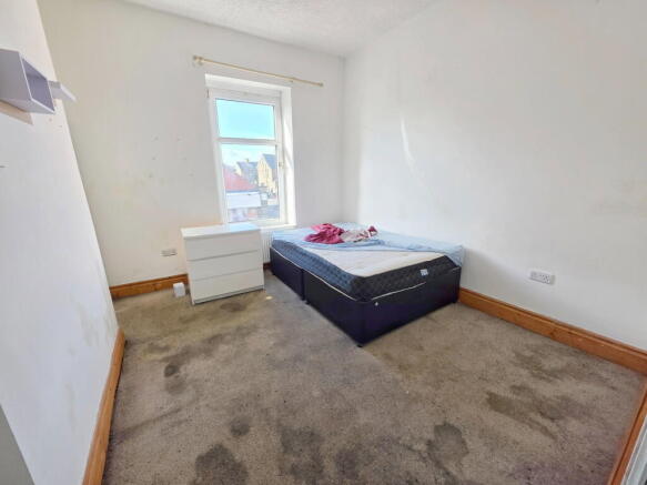 3 bed Terraced for sale Image 8