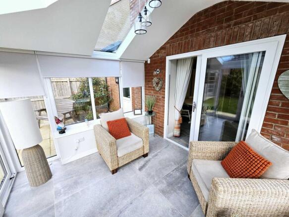 4 bed Detached for sale Image 8