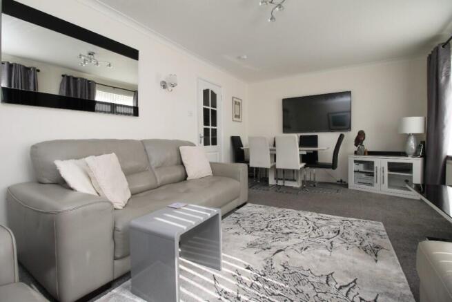 28 Kilbirnie Terrace, Denny, Stirlingshire photo 4