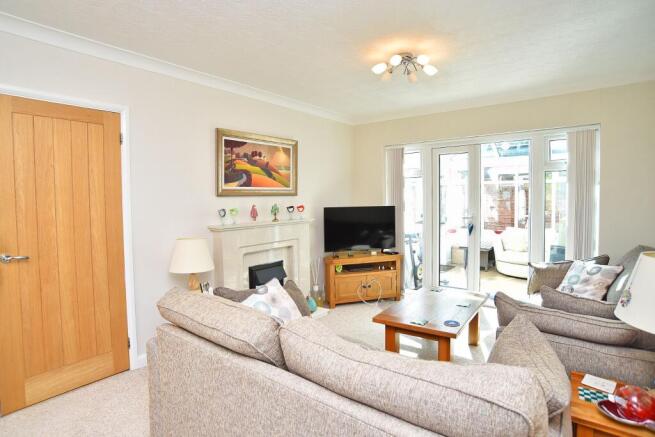 3 bed Semi-Detached for sale Image 4