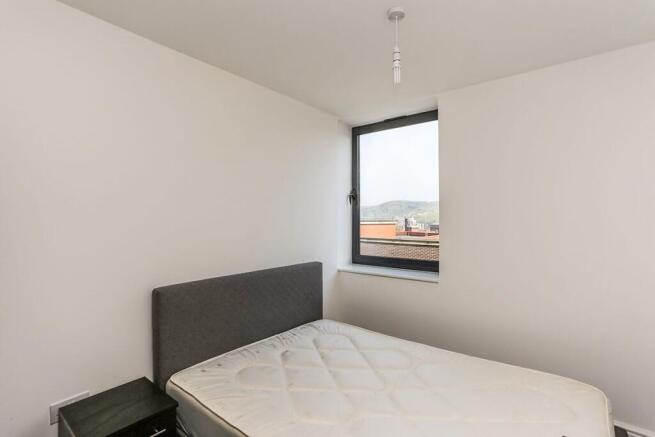 2 bed Apartment to rent Image 5