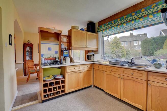 Kitchen 2.jpg