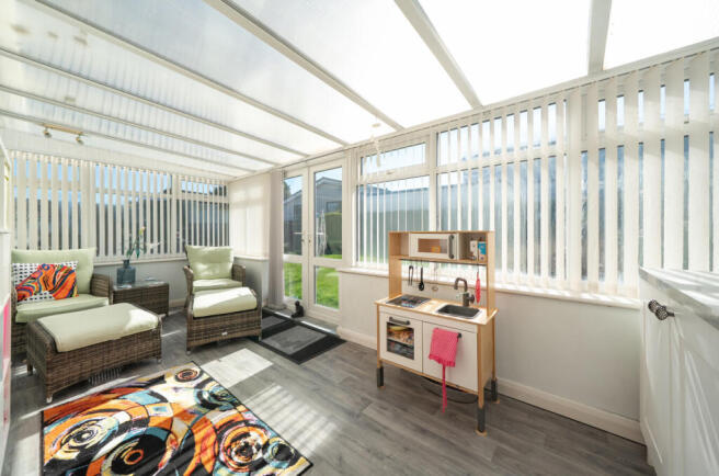 1430871-8-69baa82...