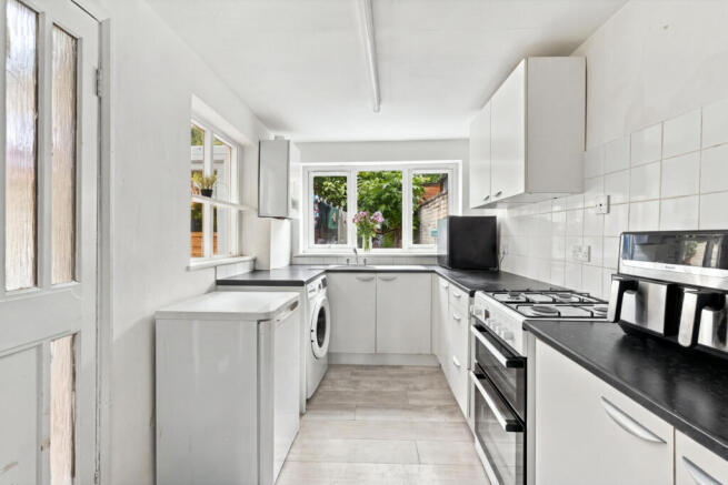 Dunmow Road, Bishop's Stortford, Hertfordshire, CM23 photo 4