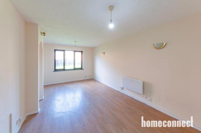 Living Room / Dining