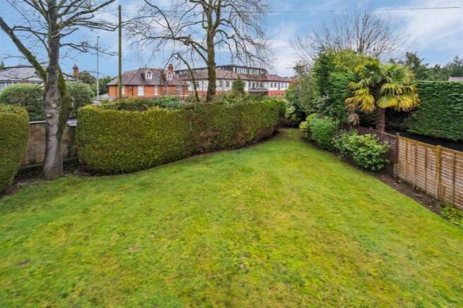 Talbots Drive, Maidenhead photo 4
