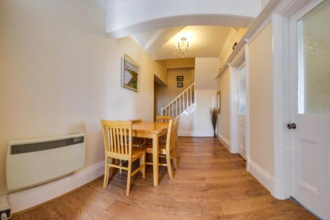 2 bed Apartment for sale Image 5
