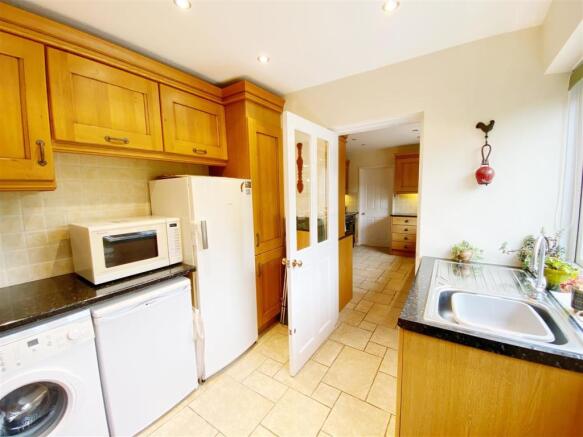 Utility Room pic 2.jpg