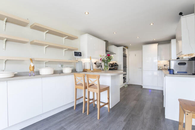 66 Rowanfield Rd-...