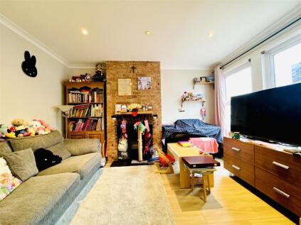 Pitcroft Avenue, Earley, Reading