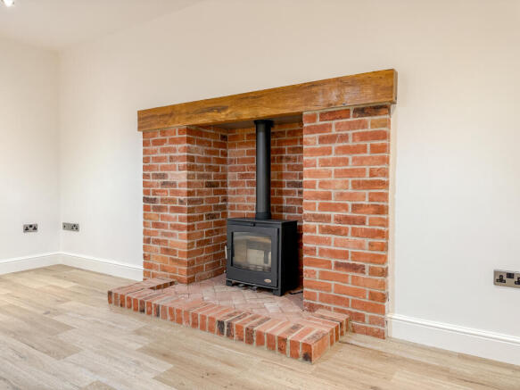 5 bed Detached for sale Image 5