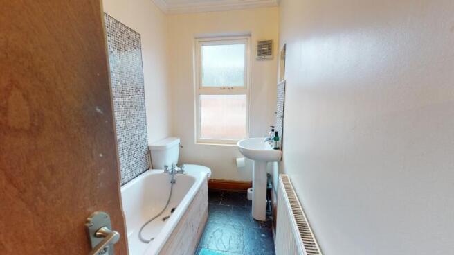 6 bed Terraced to rent Image 6