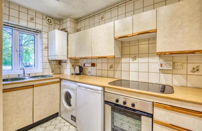 3 Kitchen.jpg