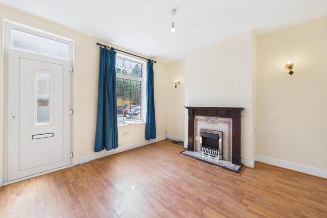 3 bed Terraced to rent Image 5