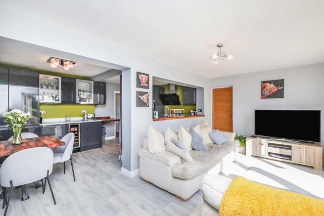 Kitchen/Dining