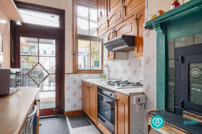 5 bed Terraced for sale Image 7