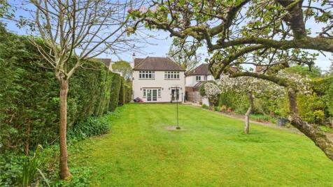 Scotts Grove Road, Chobham, Surrey, GU24