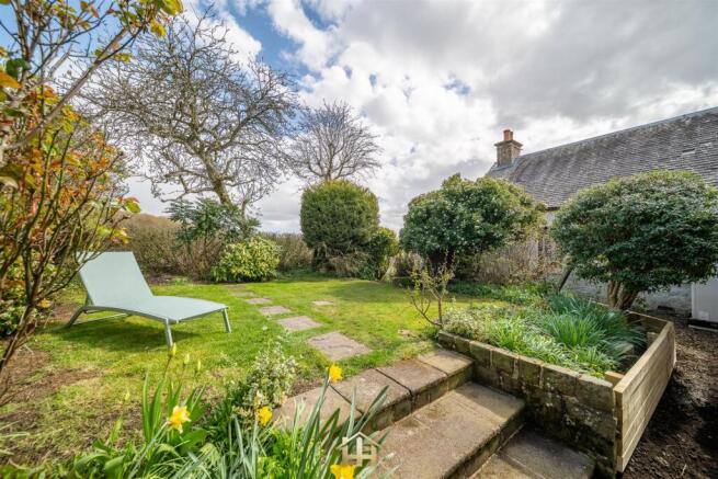 ROWAN COTTAGE AUCHTERHOUSE DUNDEE DD3 0QN 130426 E