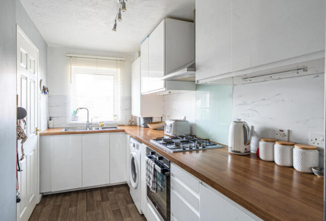 1-1300969-1-6836d...