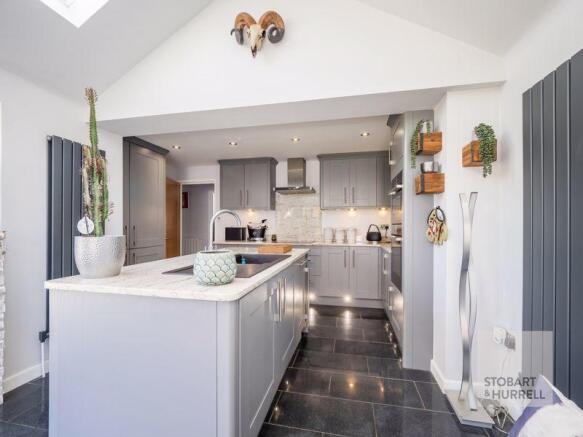 Island and kitchen 