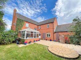 8, Walsingham Drive, Grantham NG33 4TA