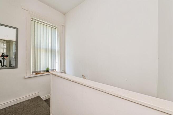 2 bed Semi-Detached for sale Image 11