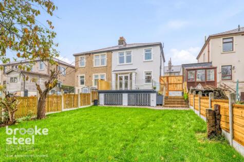 Park Road, Waterfoot