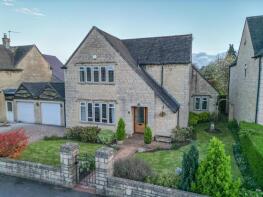 18, Park Crescent, Frenchay BS16 1PD