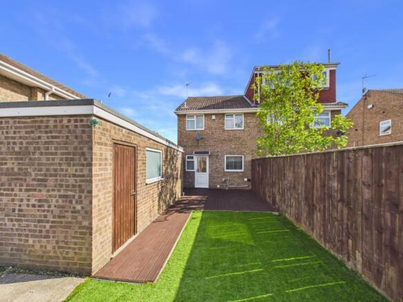 3 bed Semi-Detached for sale Image 12
