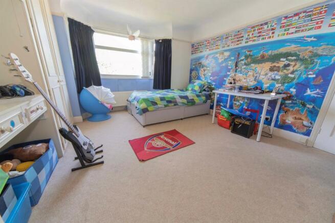 Photo 10
