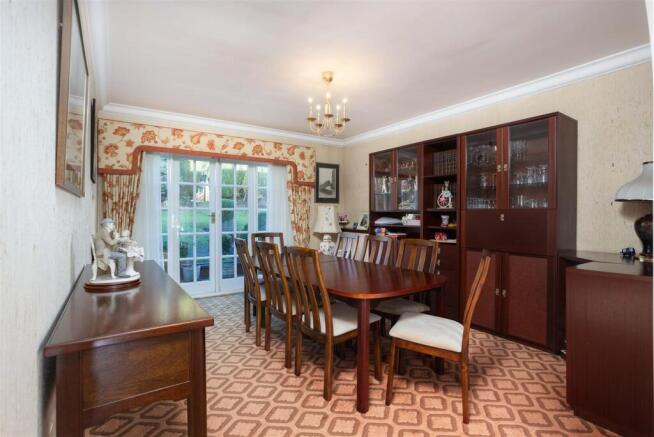 Sandmoor Green, Alwoodley photo 4