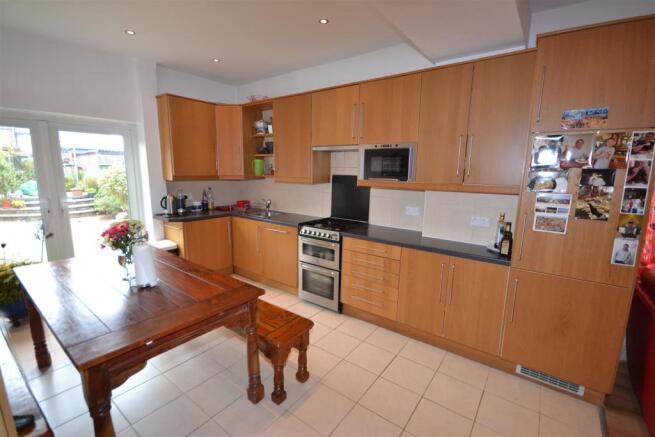 KITCHEN/DINER