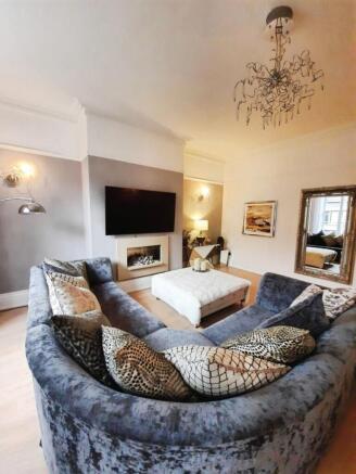 pbox-IMG.jpg