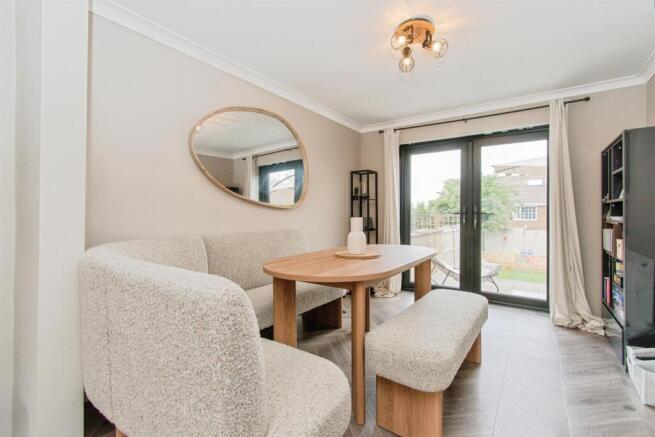 3 bed Semi-Detached for sale Image 10