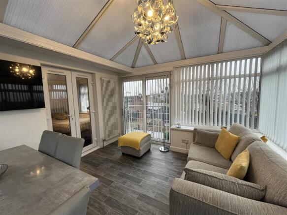 2 bed Semi-Detached Bungalow for sale Image 9