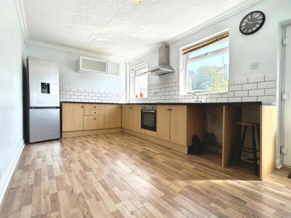 2 bed Terraced for sale Image 8