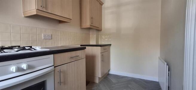 kitchen 3.jpg