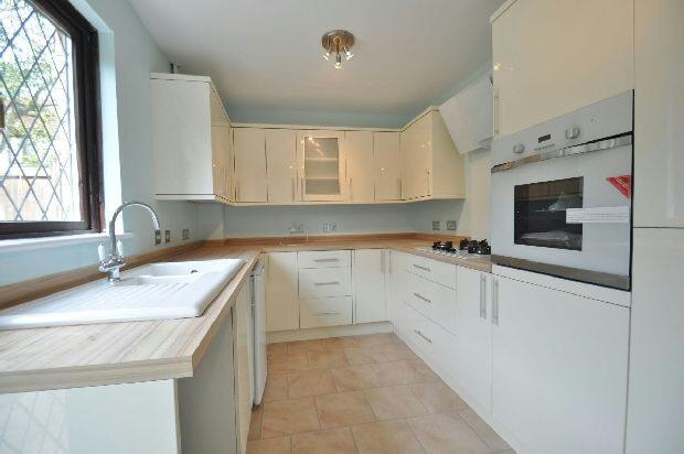KITCHEN/BREAKFAST RO