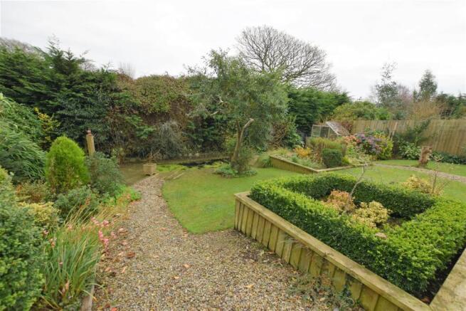 Garden 3.jpg