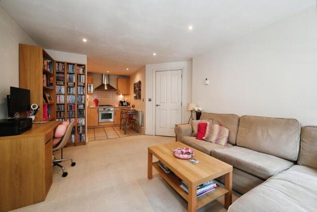 Lounge / Kitchen