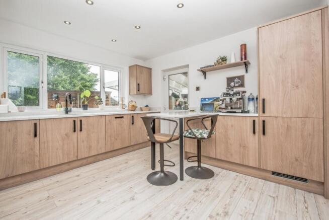 3 bed Detached for sale Image 8