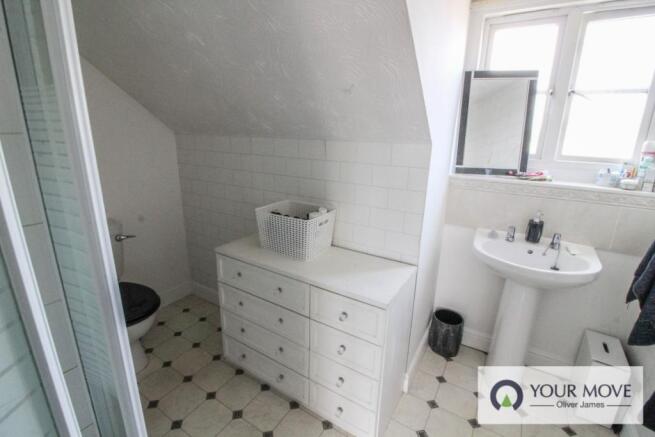 ENSUITE SHOWER ROOM