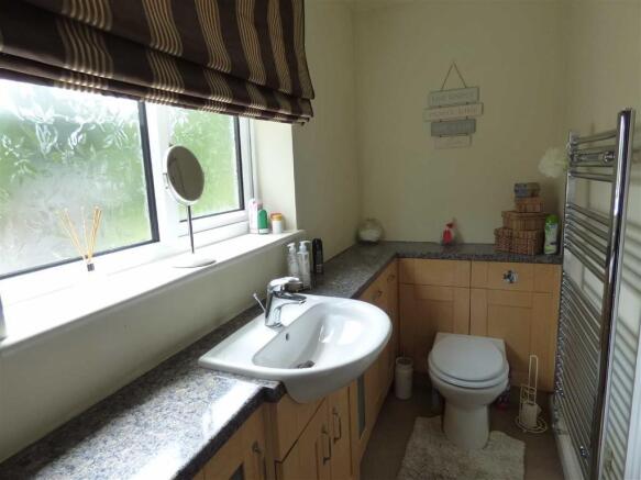 ENSUITE SHOWER ROOM