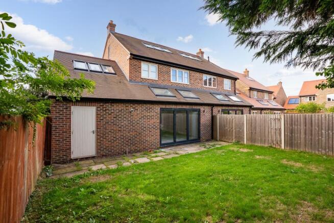 Middleton Close, Cambridge, CB4 photo 4