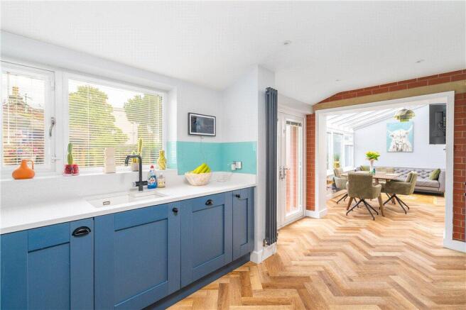 4 bed Semi-Detached for sale Image 5