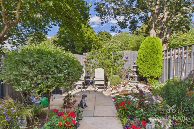 3 bed Terraced for sale Image 4