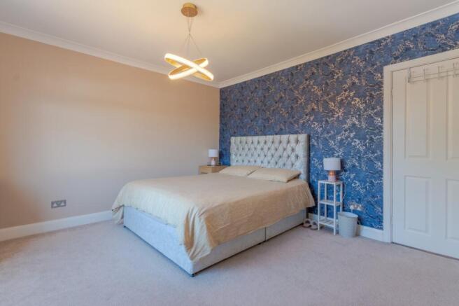 3 bed Semi-Detached for sale Image 9